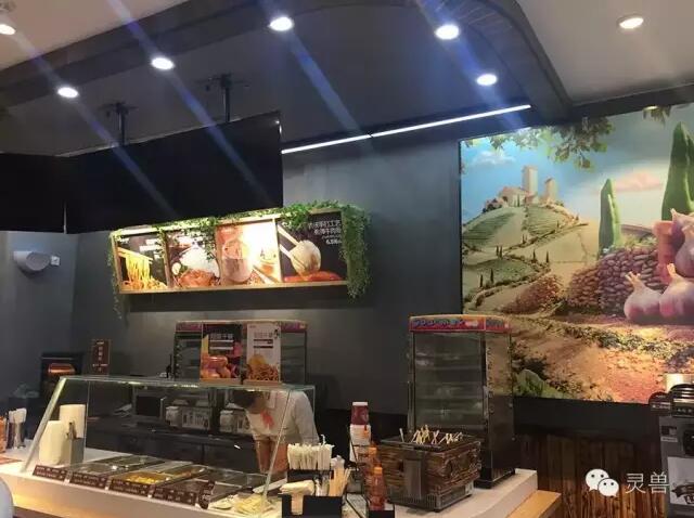 60平米3小时销售破万，看一家小店如何“占领”一座城