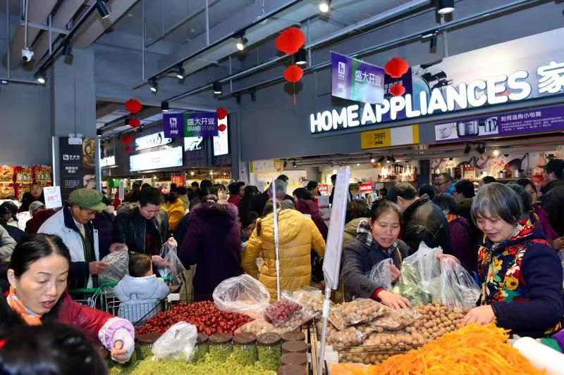 连开10店，差异化场景营销，步步高全渠道优势引领春节消费新潮流